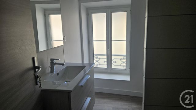 Afficher la photo en grand Appartement à louer - 2 pièces - 30.0 m2 - LAGNIEU - 01 - RHONE-ALPES - Century 21 Lagnieu Immobilier