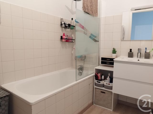 Appartement T2 à louer - 3 pièces - 39.21 m2 - LAGNIEU - 01 - RHONE-ALPES - Century 21 Lagnieu Immobilier