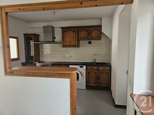 Appartement à louer - 2 pièces - 40.0 m2 - SAULT BRENAZ - 01 - RHONE-ALPES - Century 21 Lagnieu Immobilier