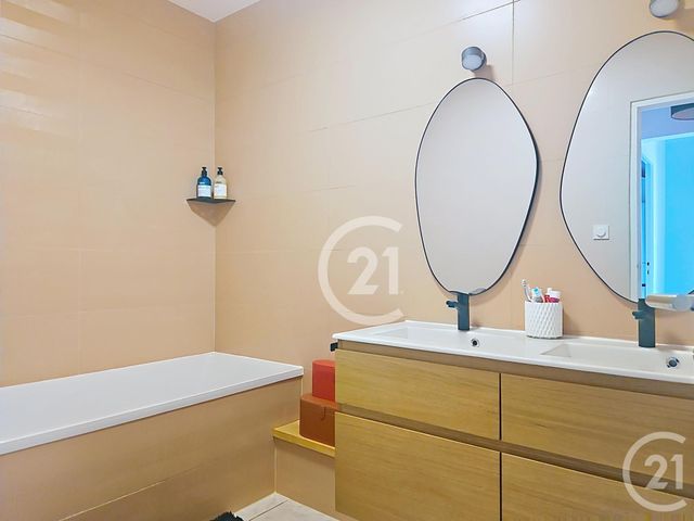 Appartement F5 à vendre - 5 pièces - 111.0 m2 - LAGNIEU - 01 - RHONE-ALPES - Century 21 Lagnieu Immobilier